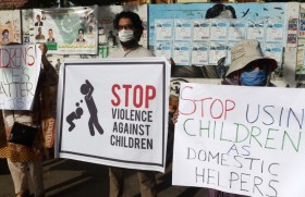 करांची पाकिस्तान में बाल श्रम के विरोध में प्रदर्शन